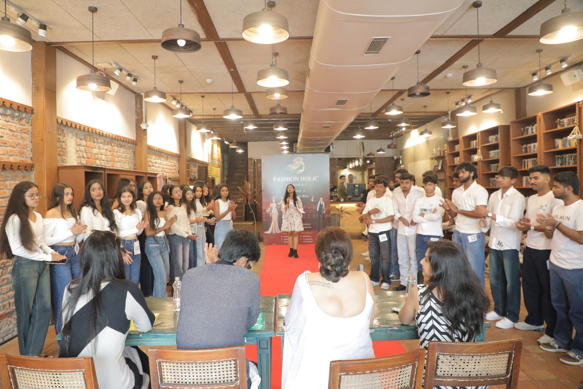 Contestants lined up on the Fashion Holic audition floor