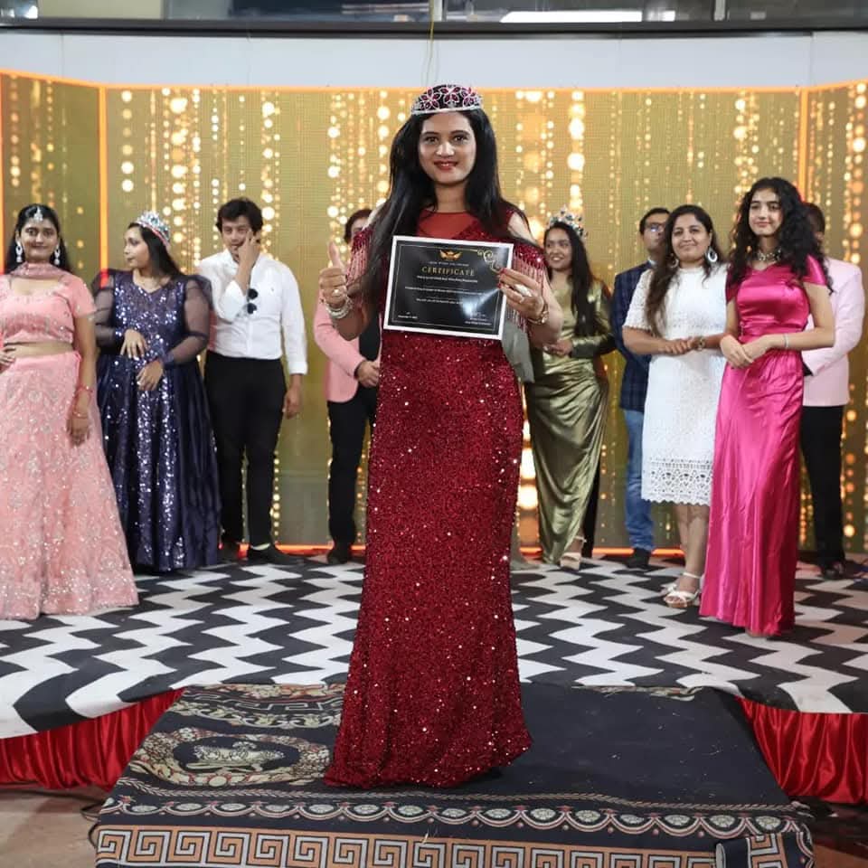 Contestant on the ramp at the Fashionholic pageant finale