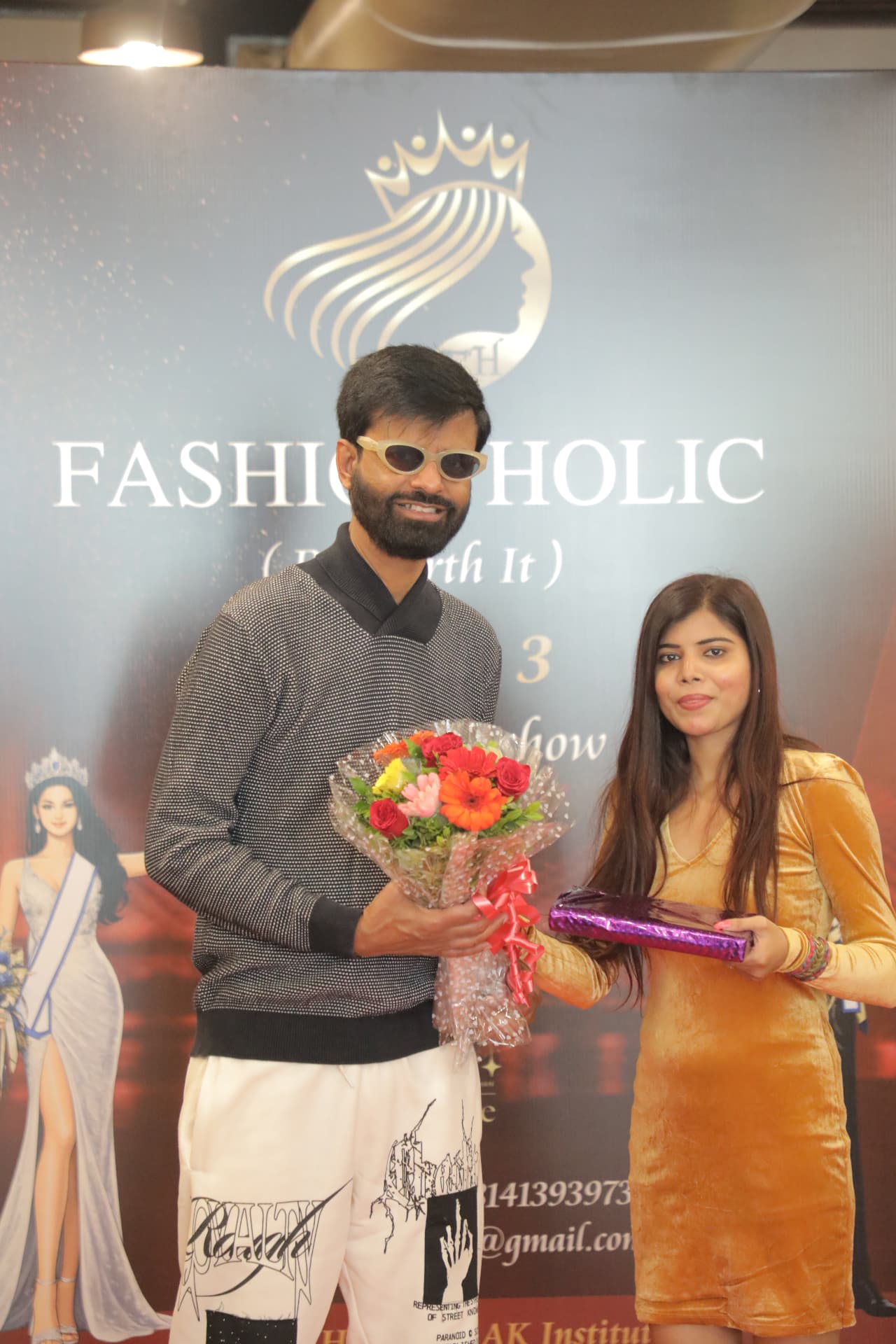 Chief guest honoured at Fashion Holic Edition 3